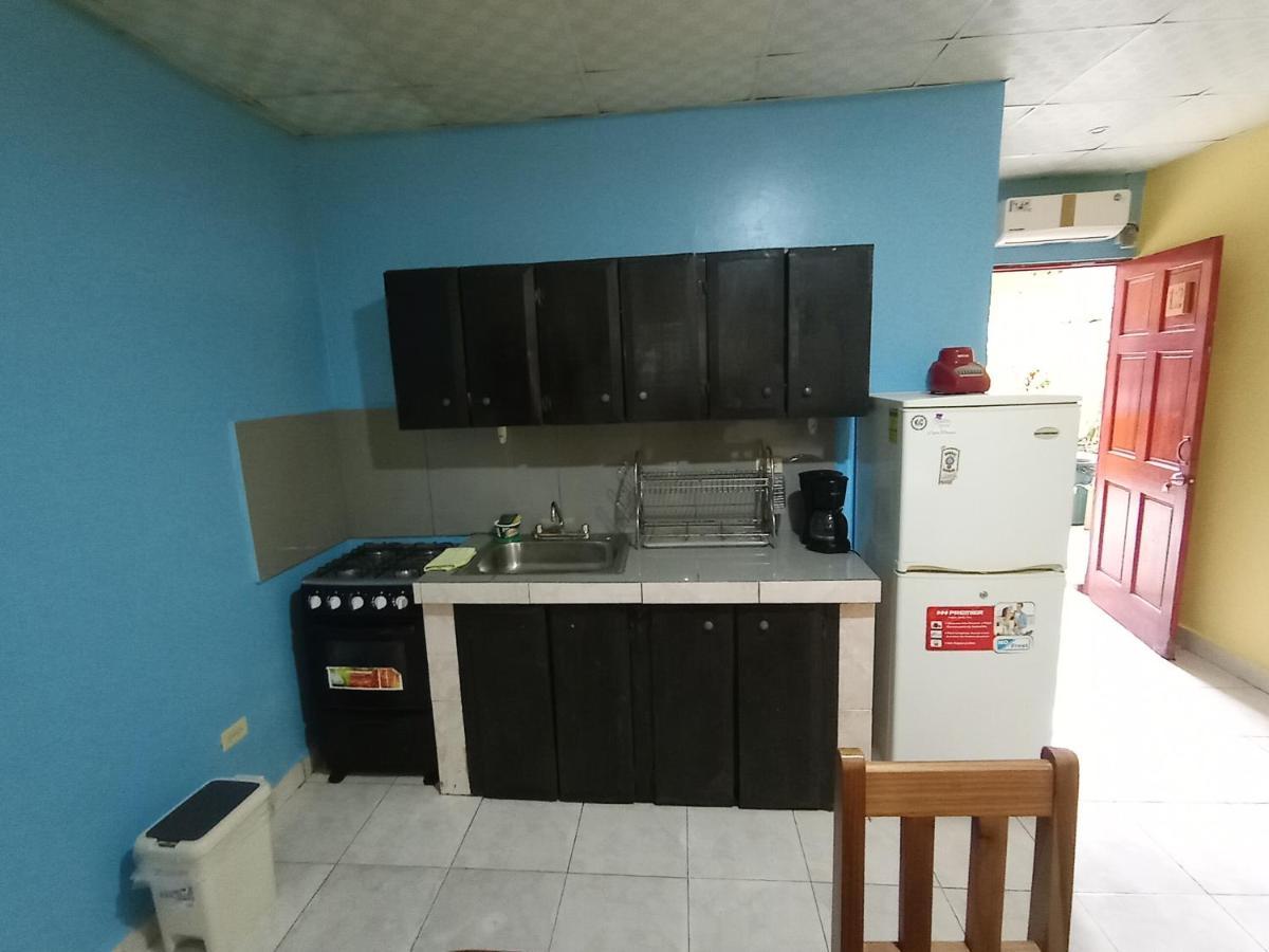 Sun Havens Apartments&Suites Bocas del Toro Buitenkant foto