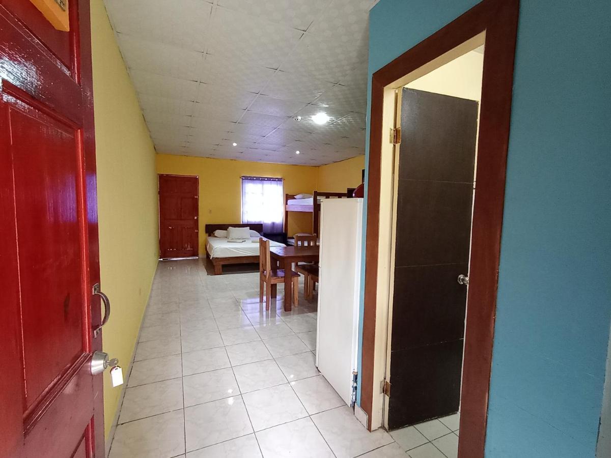 Sun Havens Apartments&Suites Bocas del Toro Buitenkant foto