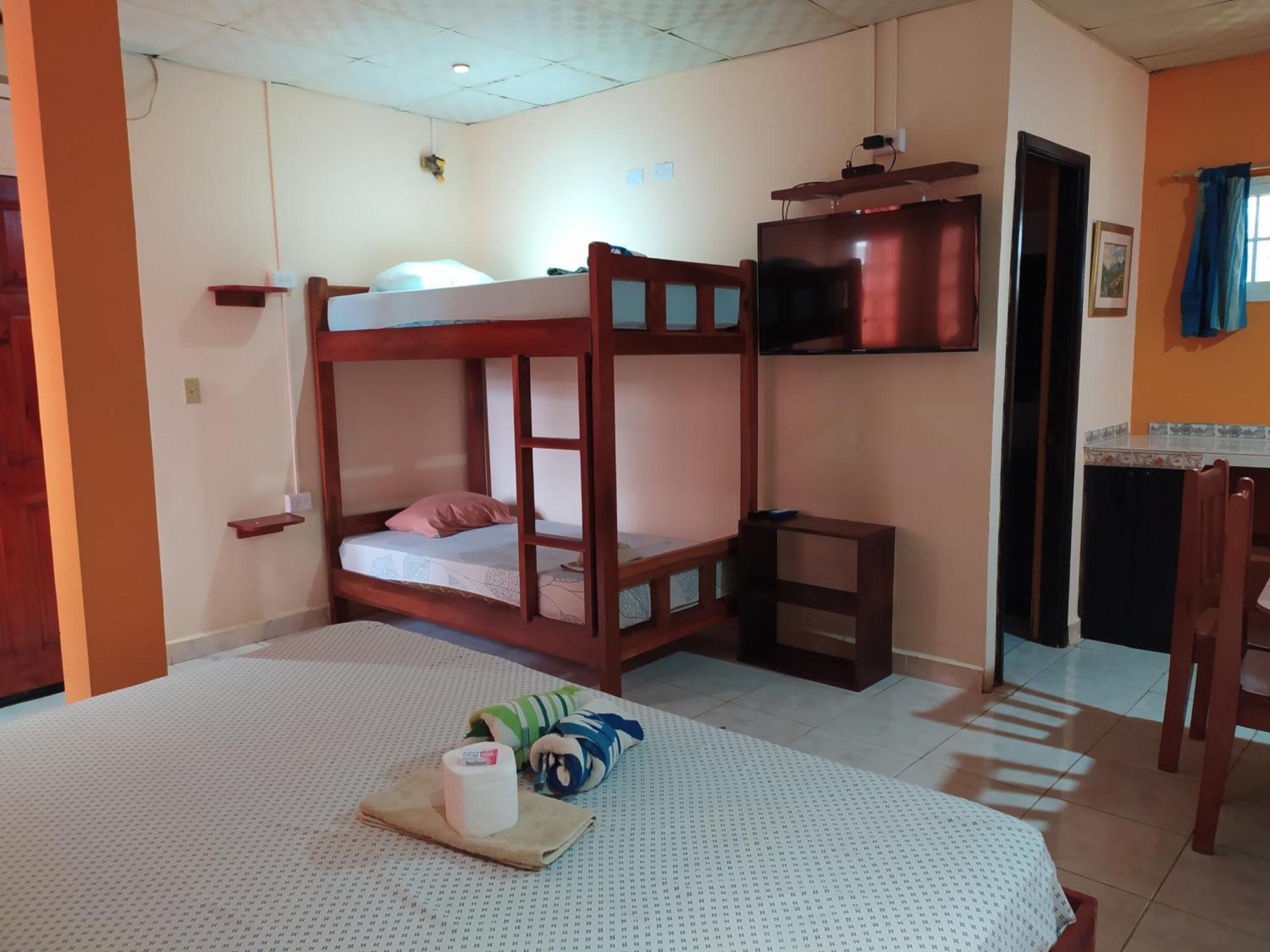 Sun Havens Apartments&Suites Bocas del Toro Buitenkant foto