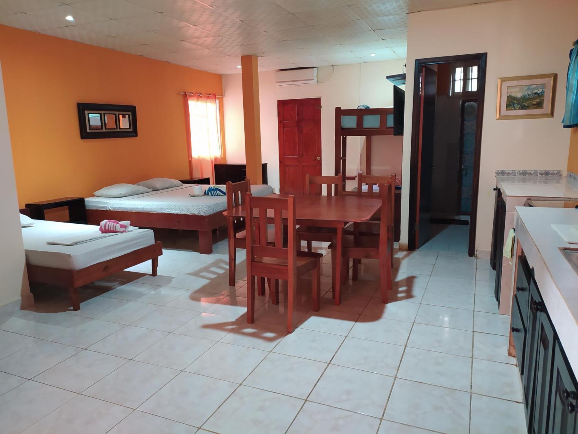 Sun Havens Apartments&Suites Bocas del Toro Buitenkant foto